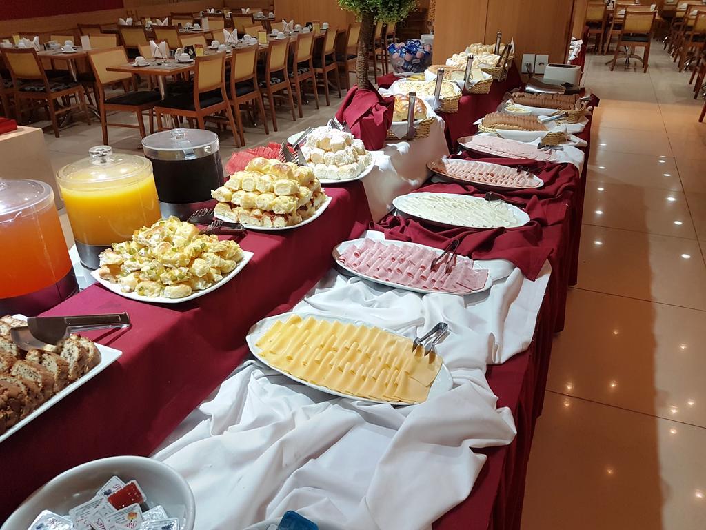 Hotel Atlantico Business Centro Rio de Janeiro Eksteriør bilde Breakfast buffet at a hotel in Belgrade